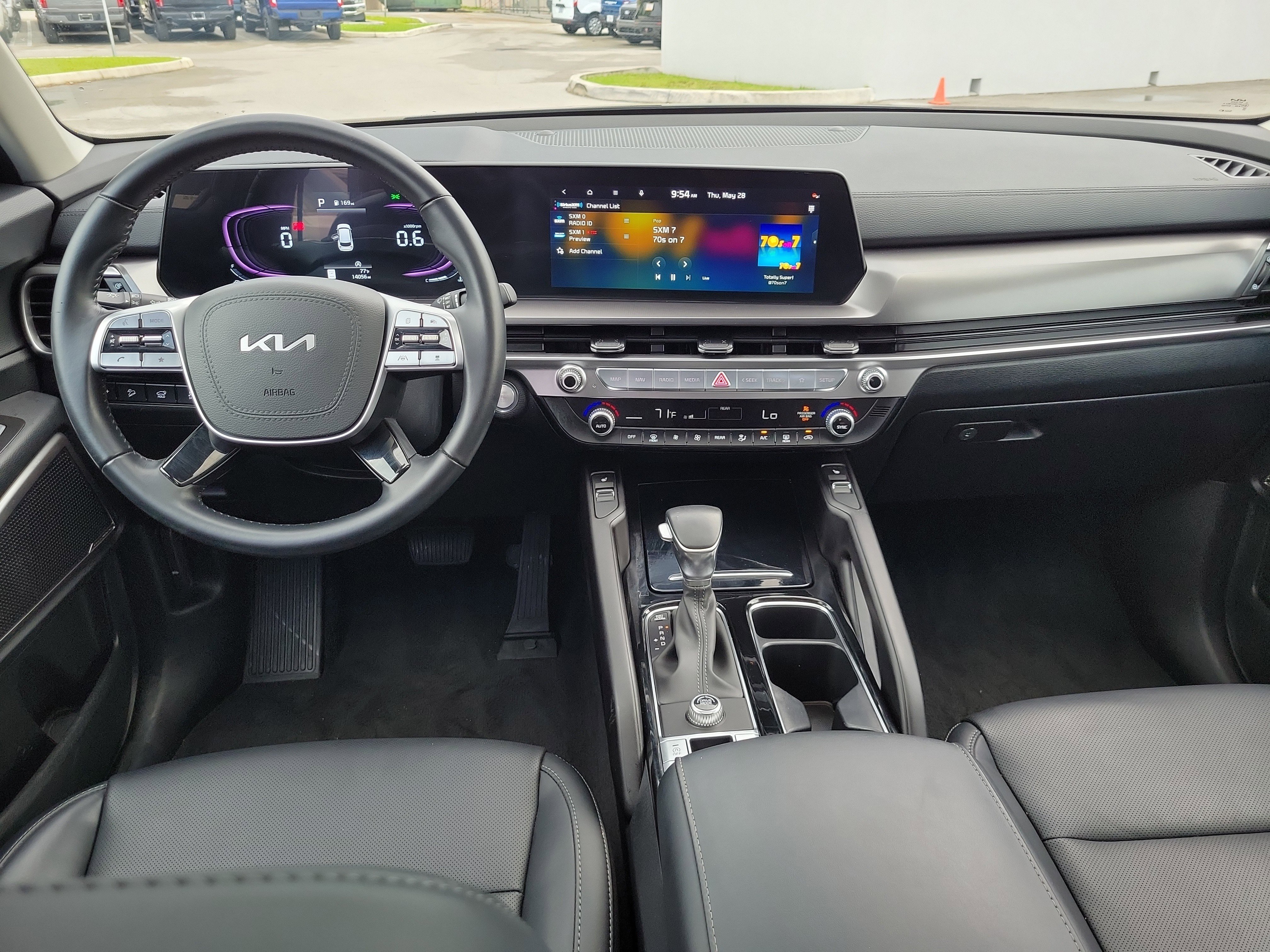 Used 2025 Kia Telluride S FWD image 19