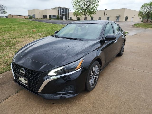 Used 2023 Nissan Altima 2.5 SV image 7
