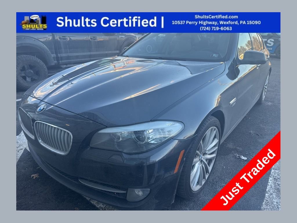 Used 2011 BMW 550i xDrive Sedan video 1