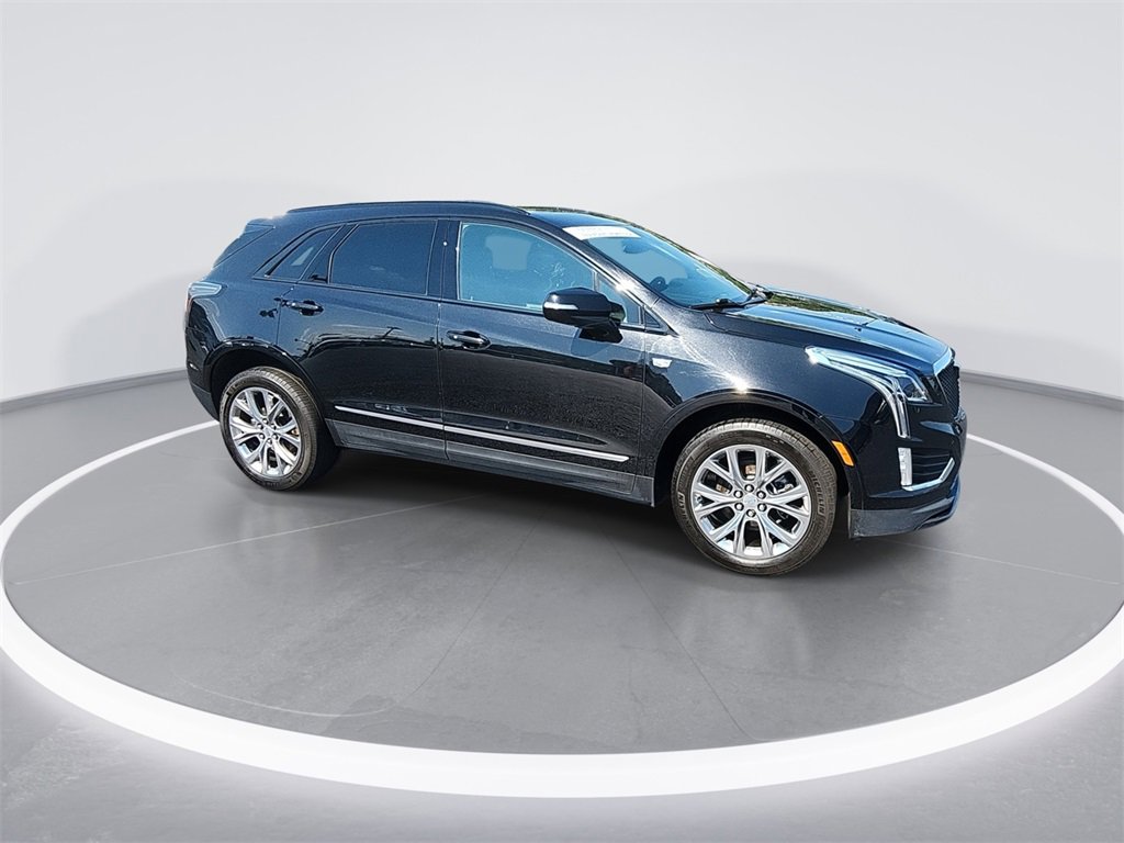 Used 2021 Cadillac XT5 Sportv image 2