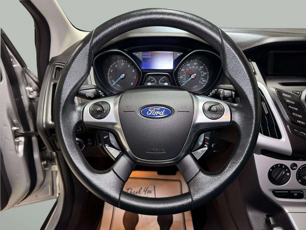Used 2013 Ford Focus SE w/ SE Winter Pkg FWD image 19
