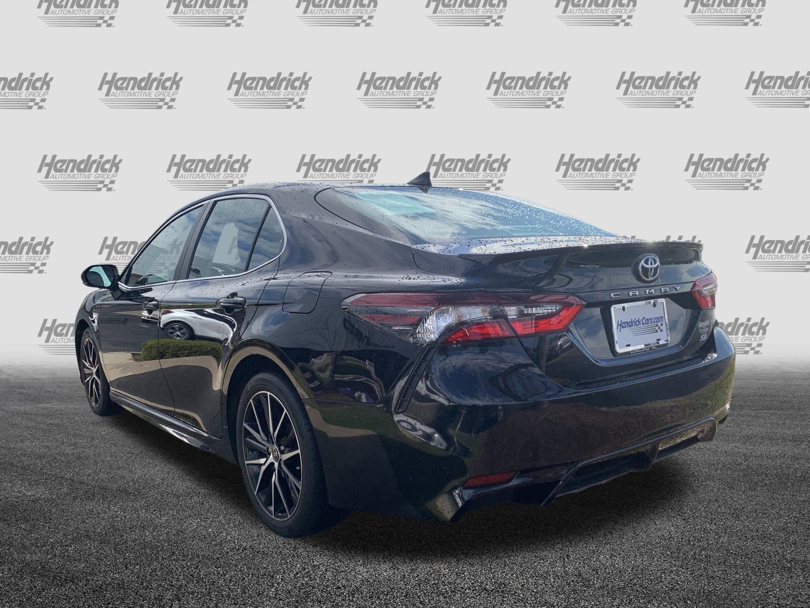 Used 2024 Toyota Camry SE image 8