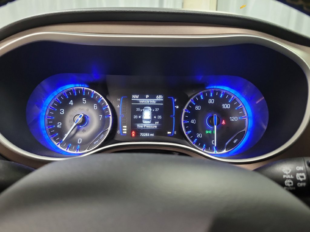 Used 2022 Chrysler Voyager LX FWD image 26