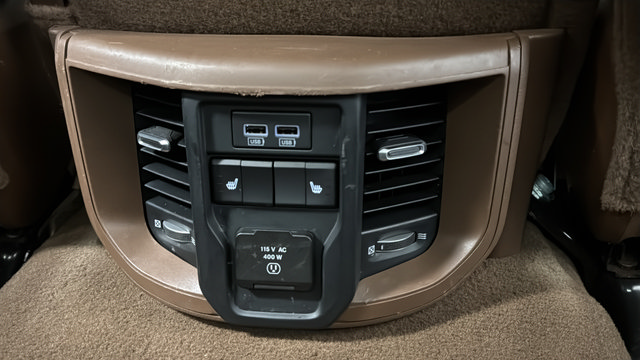 Used 2022 RAM 3500 Laramie AWD/4WD image 38