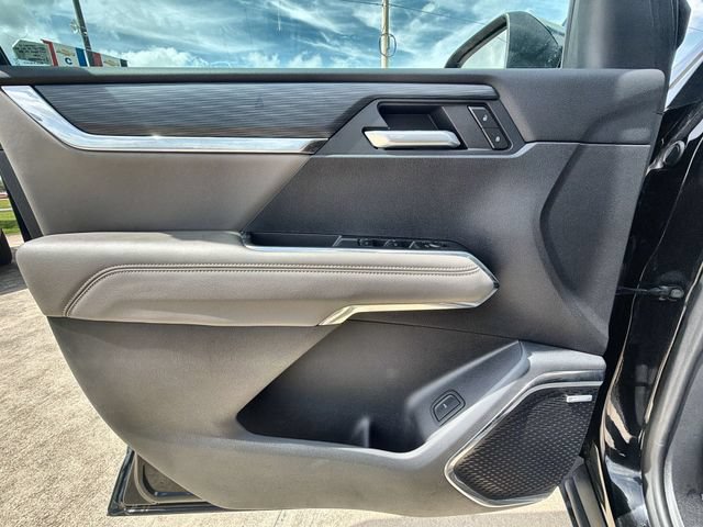 Used 2026 GMC Acadia Elevation w/ Elevation Premium Package FWD image 21