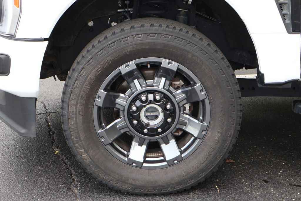 Used 2023 Ford F250 Lariat w/ Sport Appearance Package AWD/4WD image 13