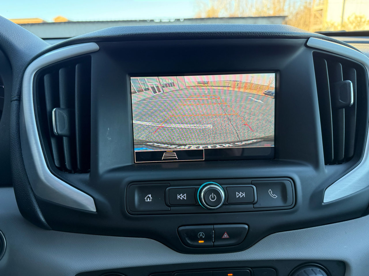 Used 2023 GMC Terrain SLE image 29