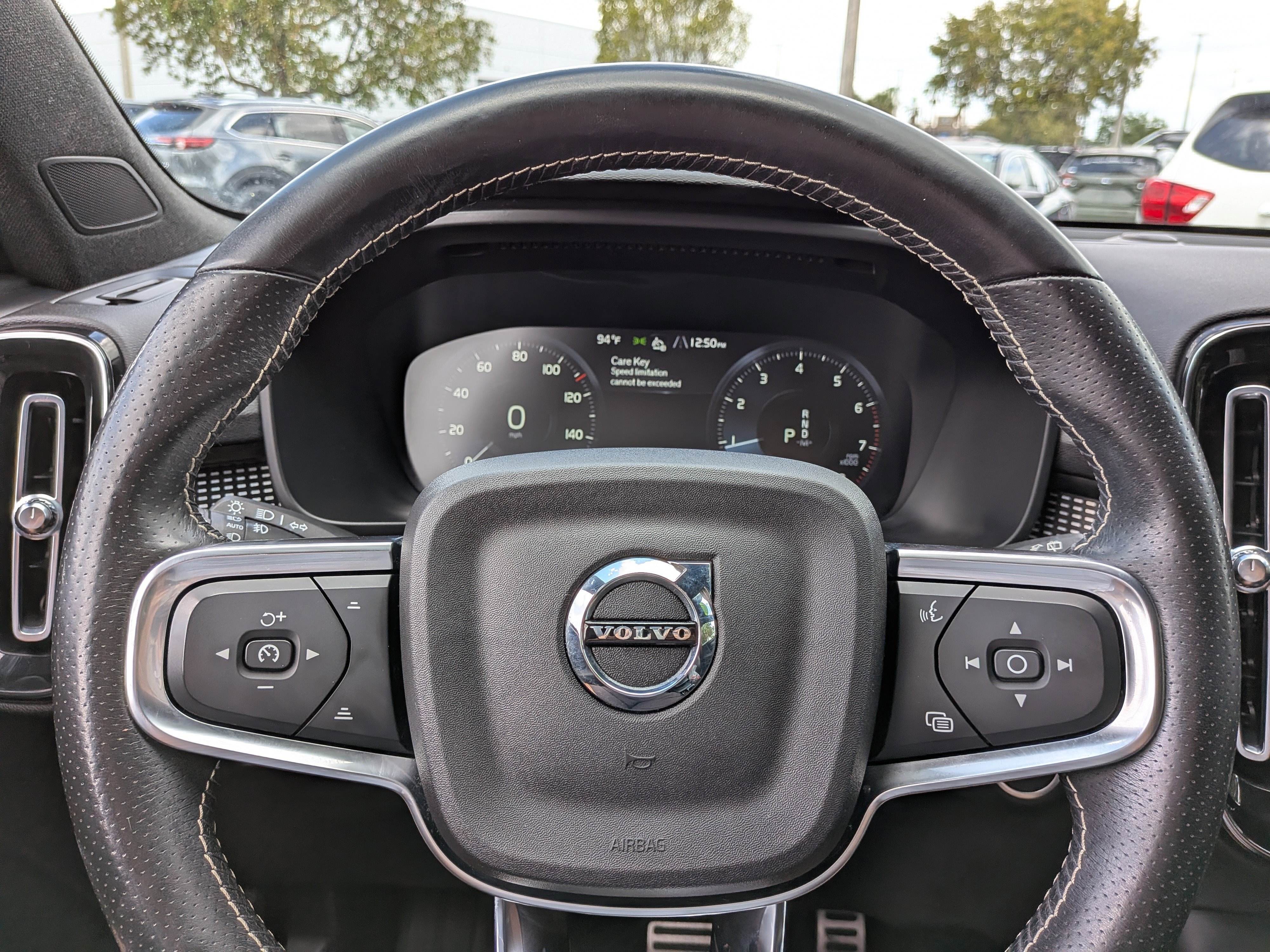 Used 2021 Volvo XC40 T4 R-Design w/ Protection Package Premier image 26