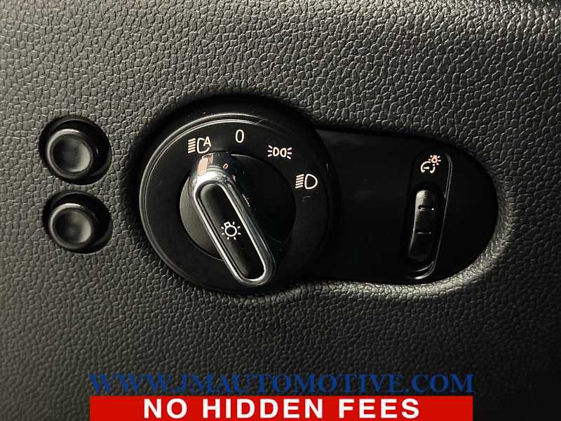 Used 2015 MINI Cooper 4-Door Hardtop image 33