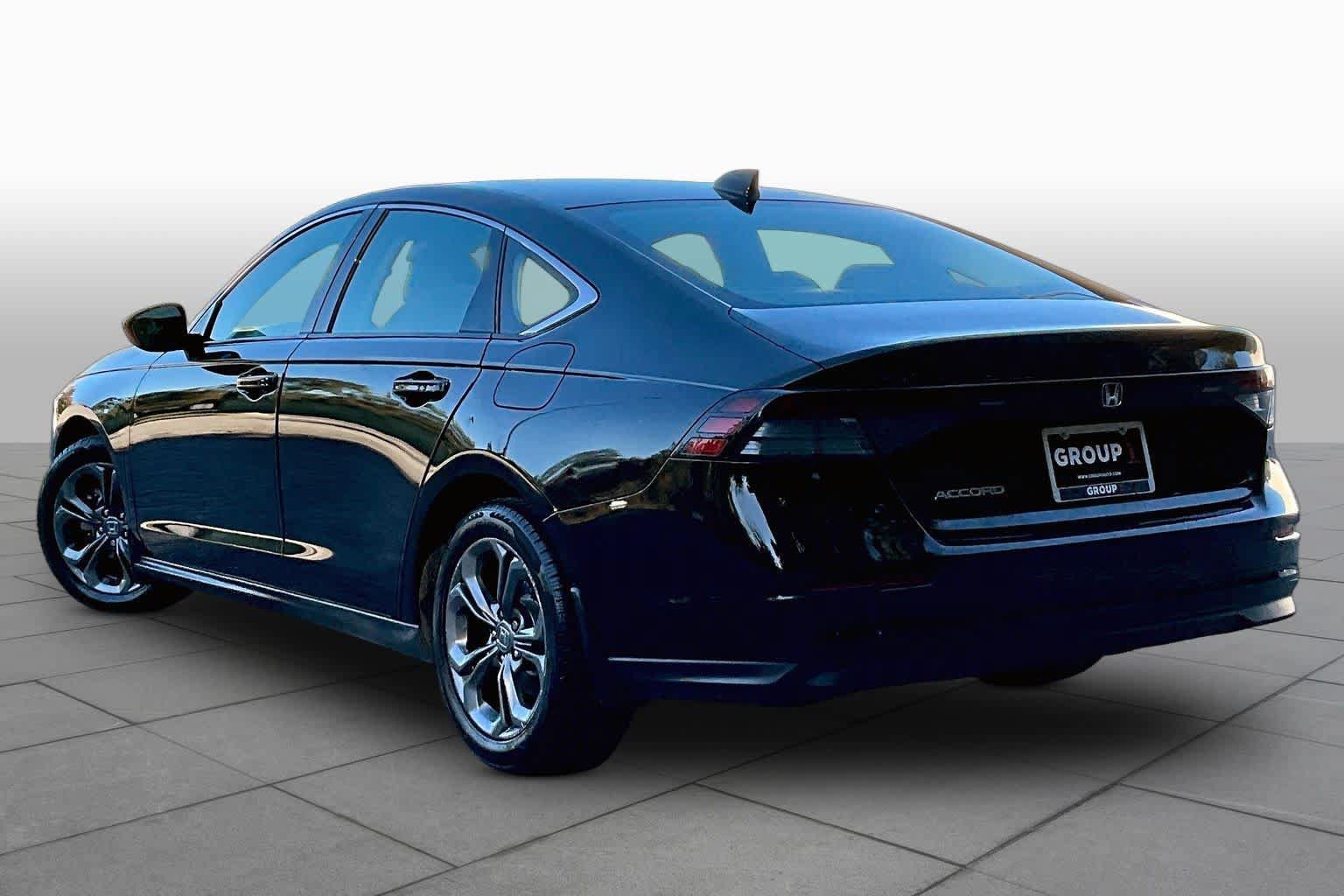 Used 2023 Honda Accord EX image 11