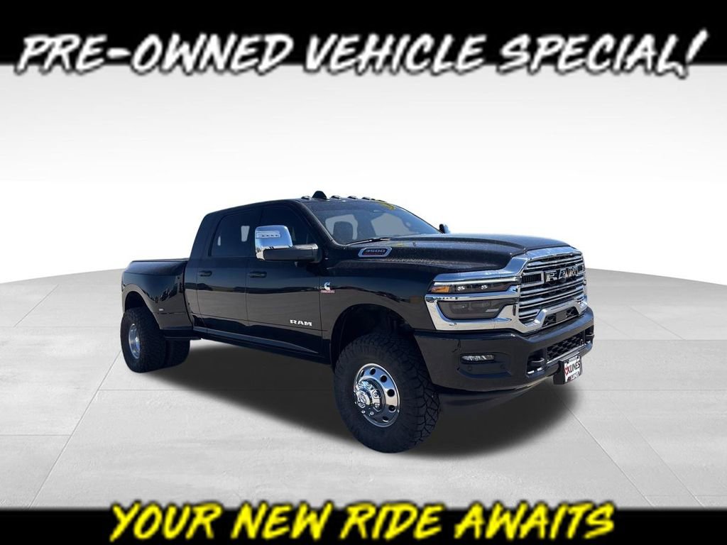Used 2025 RAM 3500 Laramie w/ Max Tow Package AWD/4WD image 1