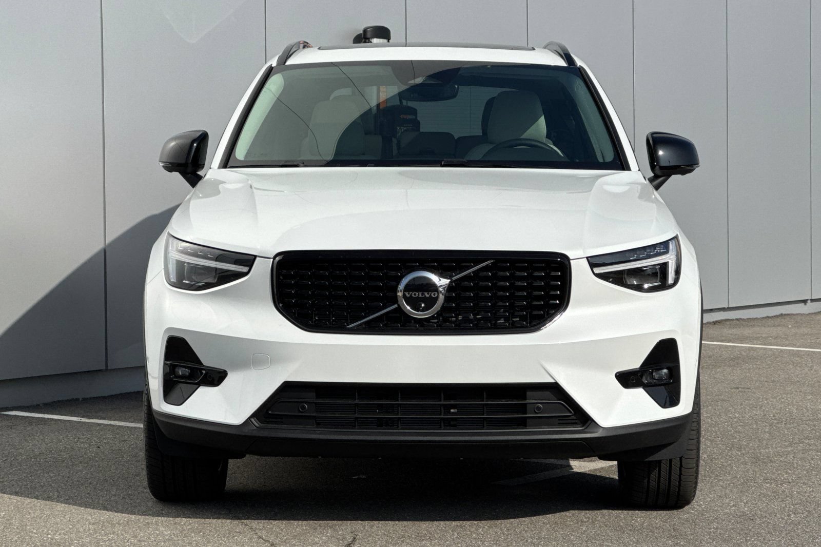 New 2026 Volvo XC40 B5 Plus w/ Protection Package Premier AWD/4WD image 8