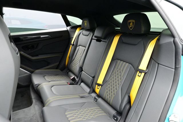 Used 2025 Lamborghini Urus SE AWD/4WD image 14