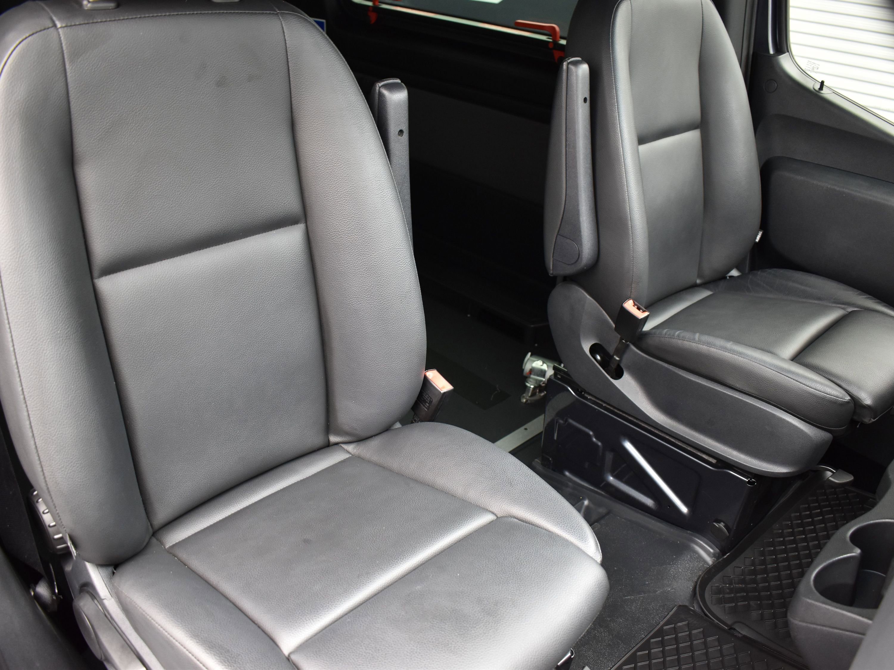 Used 2019 Mercedes-Benz Sprinter 2500 image 38