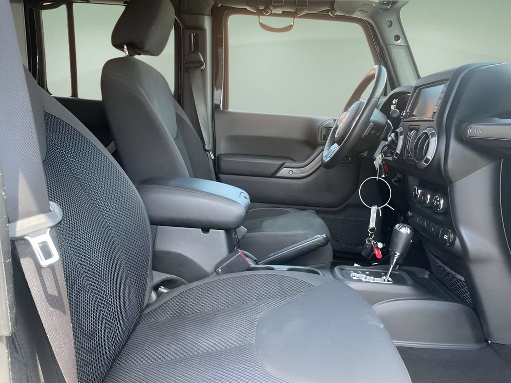 Used 2017 Jeep Wrangler Unlimited Sport AWD/4WD image 8