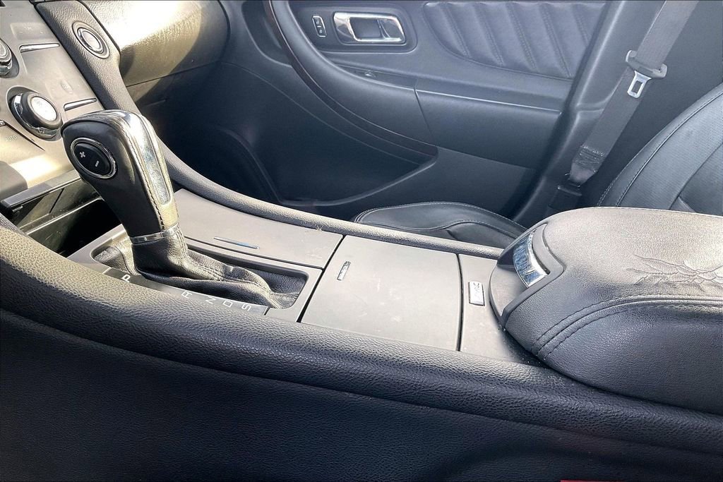 Used 2015 Ford Taurus Limited FWD image 20