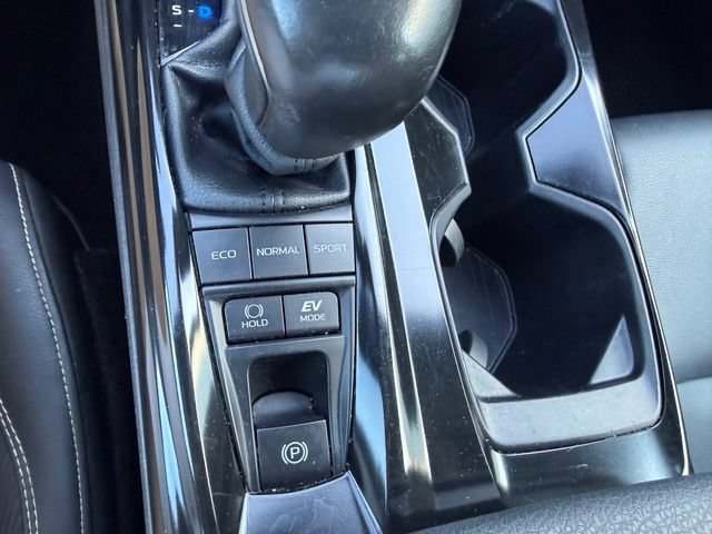 Used 2025 Toyota Camry SE FWD image 14