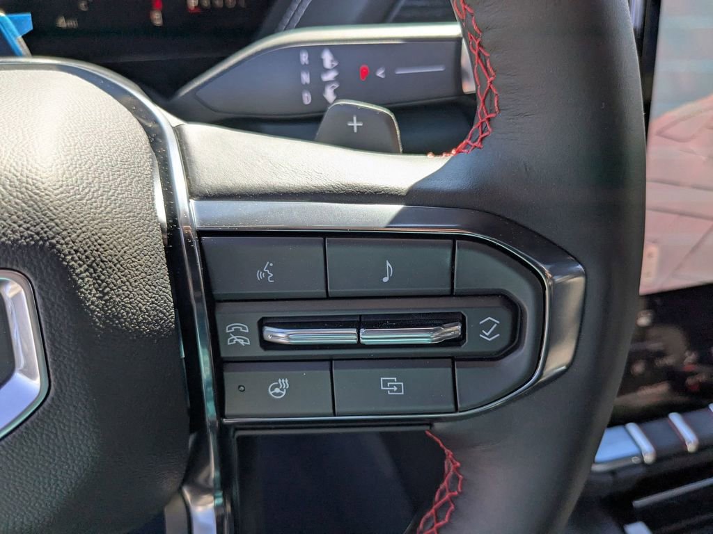 Certified 2025 GMC Yukon XL AT4 Ultimate w/ LPO, Floor Liner Package AWD/4WD image 25