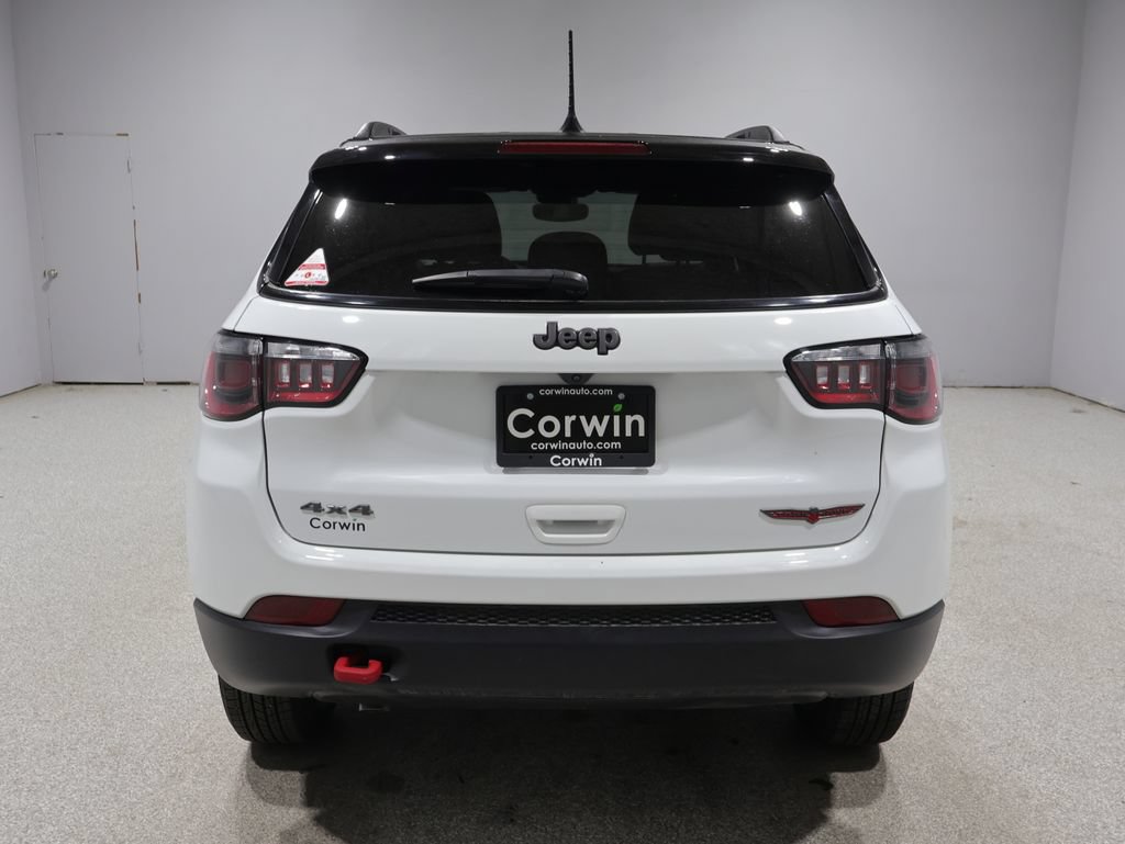 Used 2023 Jeep Compass Trailhawk w/ Trailhawk Convenience Group AWD/4WD image 4