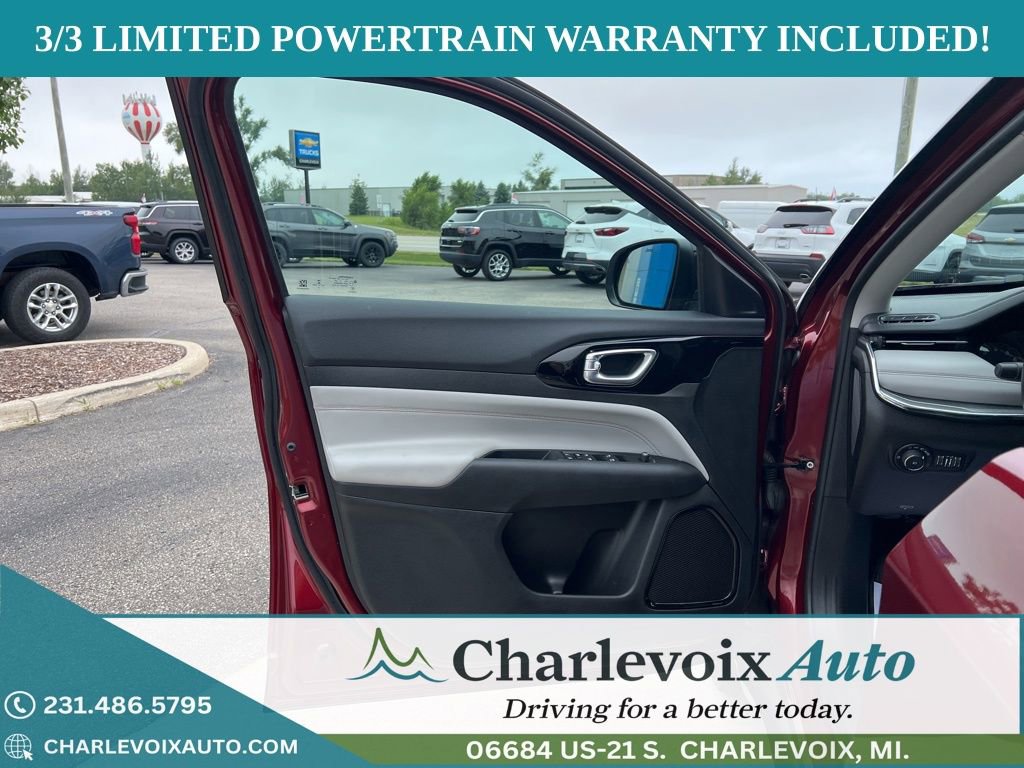 Used 2022 Jeep Compass Limited image 13