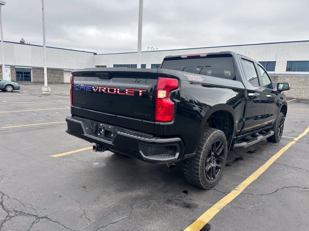 Used 2023 Chevrolet Silverado 1500 Custom Trail Boss w/ LPO, Dark Essentials Package AWD/4WD image 6