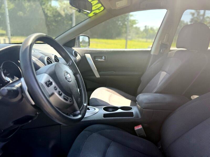 Used 2008 Nissan Rogue SL w/ Premium Pkg image 22