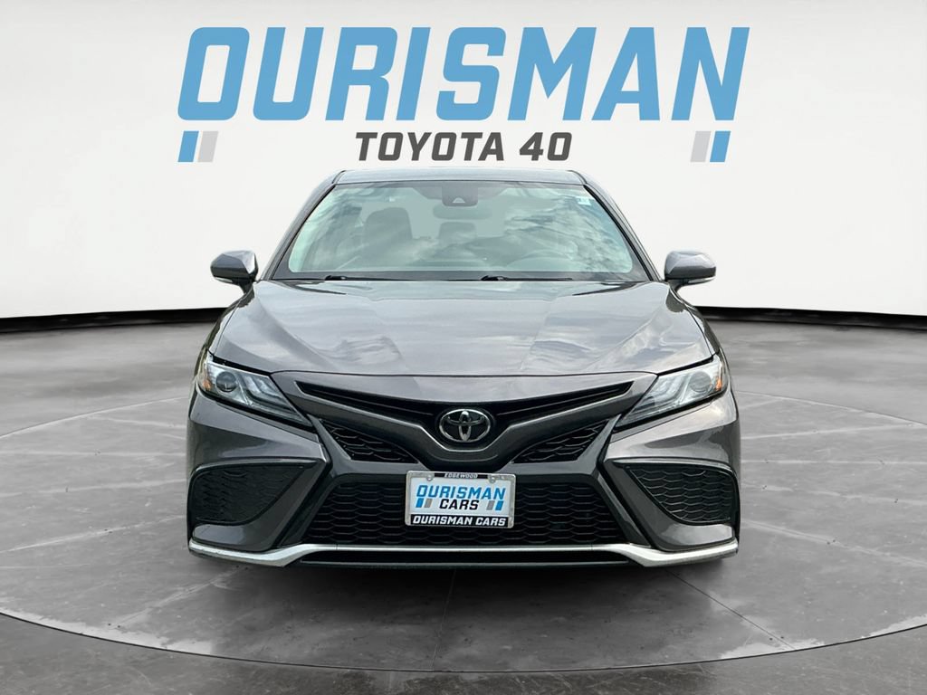 Used 2023 Toyota Camry XSE FWD image 2