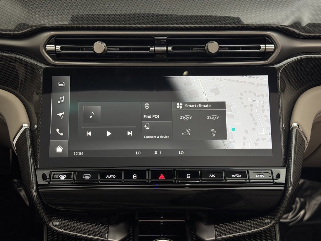 New 2026 Aston Martin Vanquish Convertible image 30