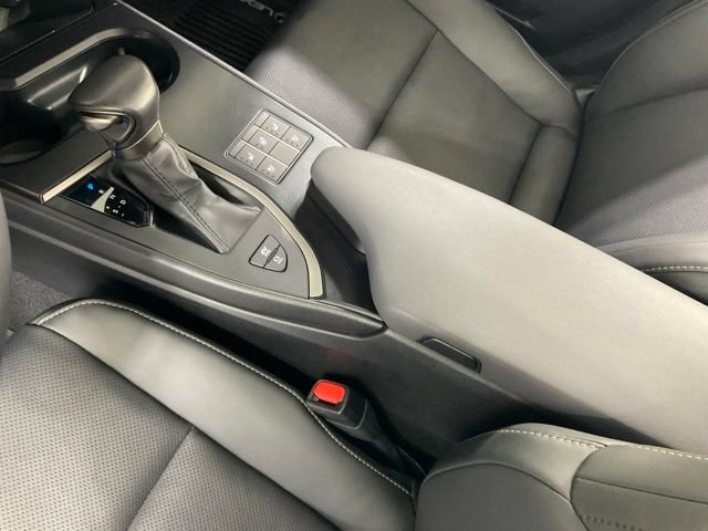 Used 2024 Lexus UX 250h F Sport AWD/4WD image 17