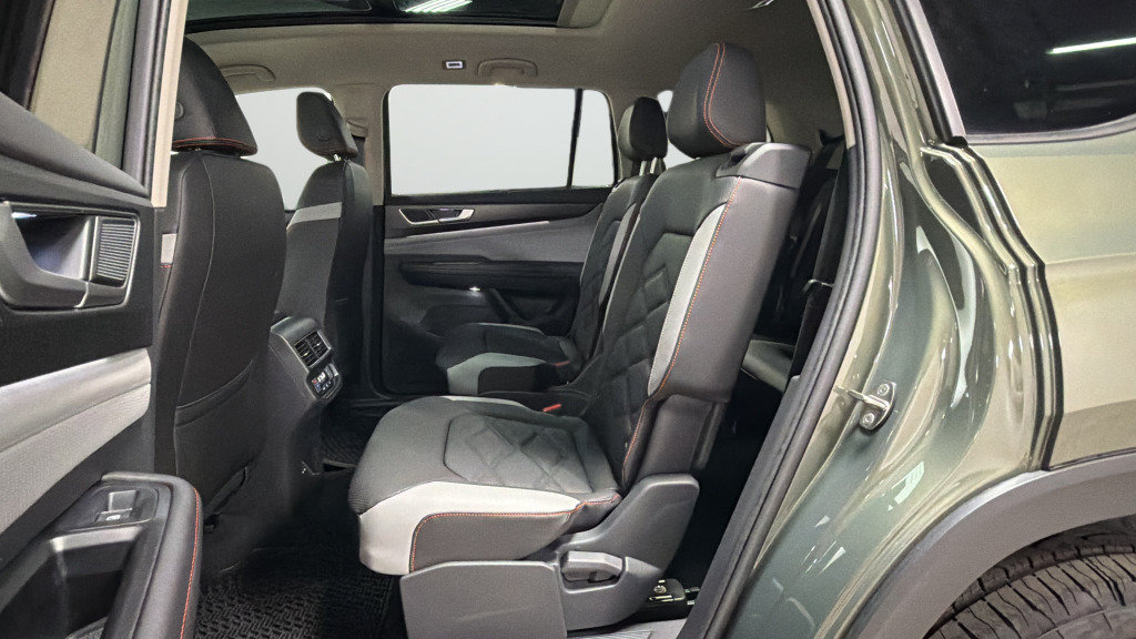 New 2026 Volkswagen Atlas Peak Edition AWD/4WD image 33