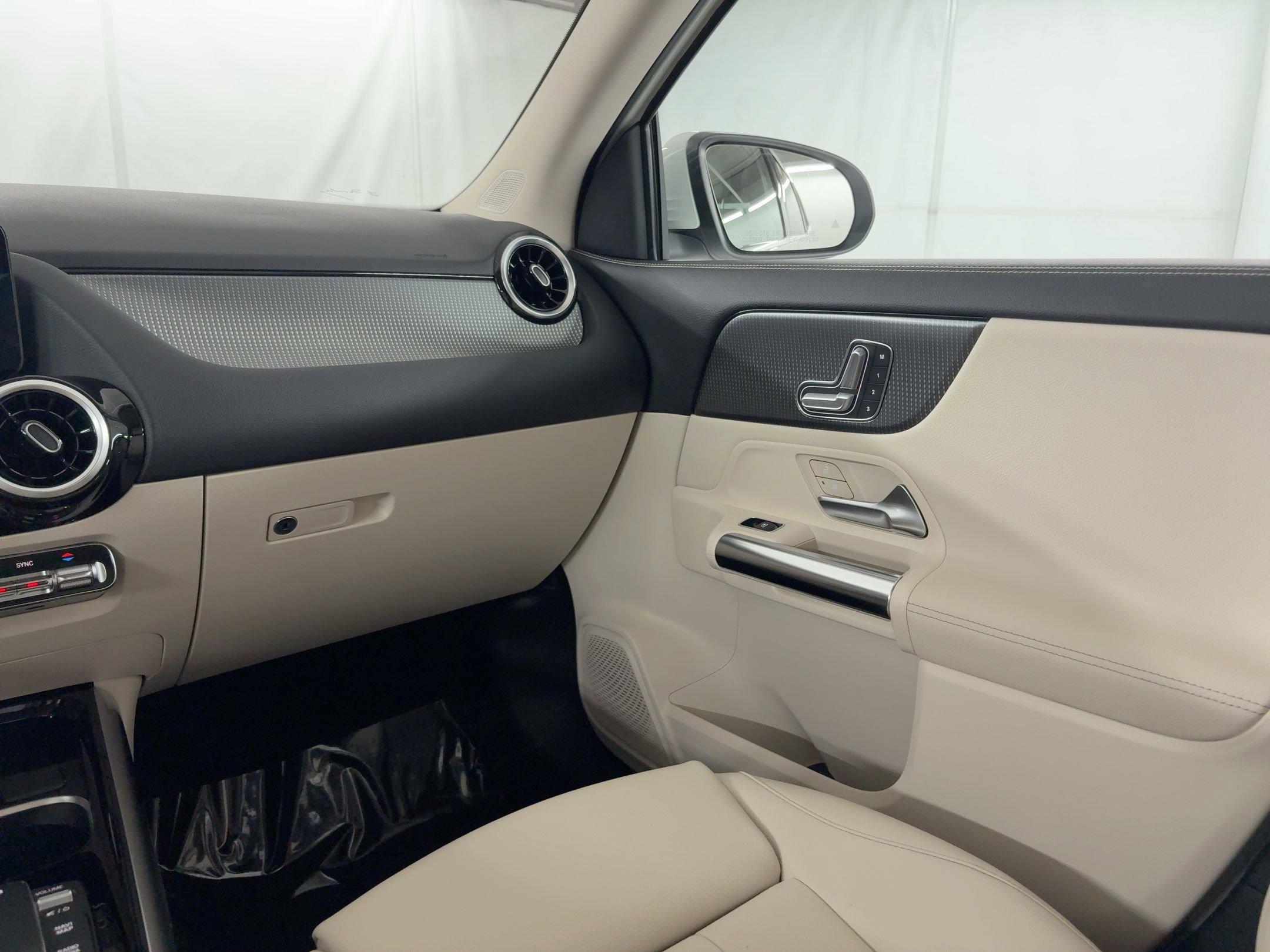 Certified 2022 Mercedes-Benz GLA 250 4MATIC image 29