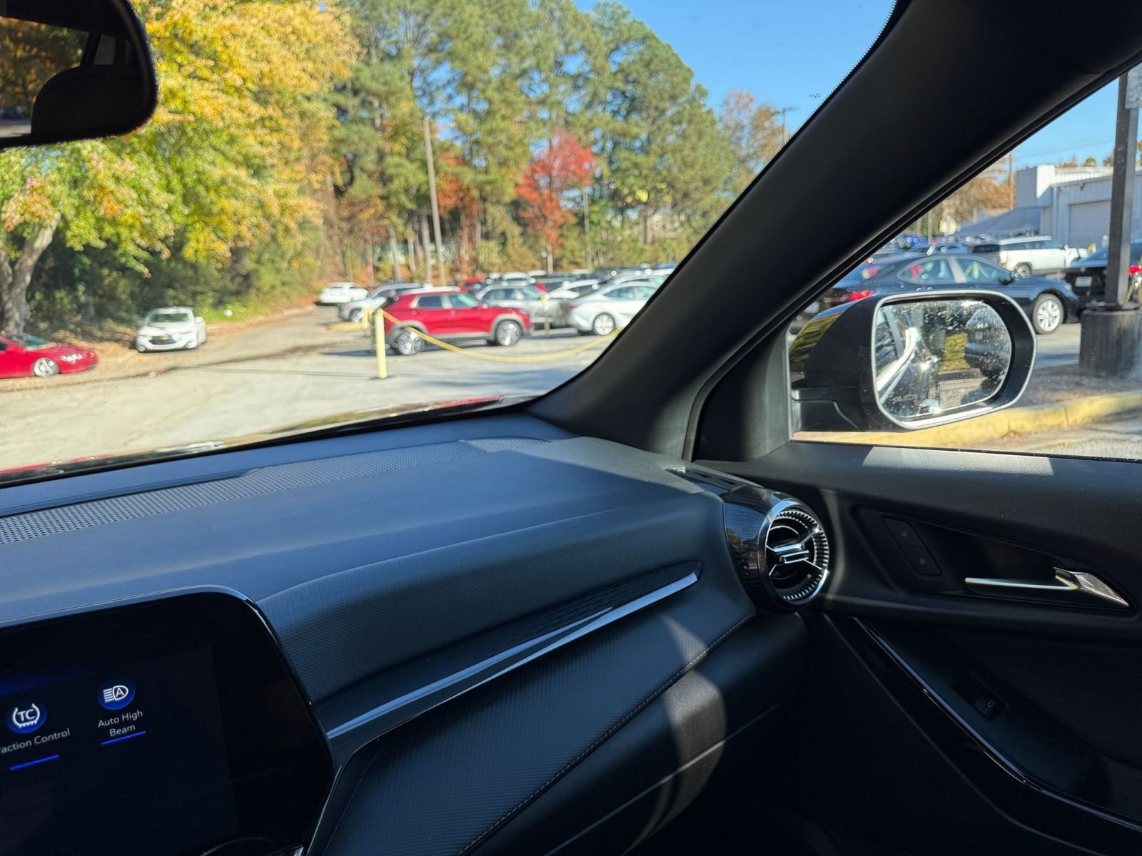 Used 2025 Chevrolet Equinox LT image 35