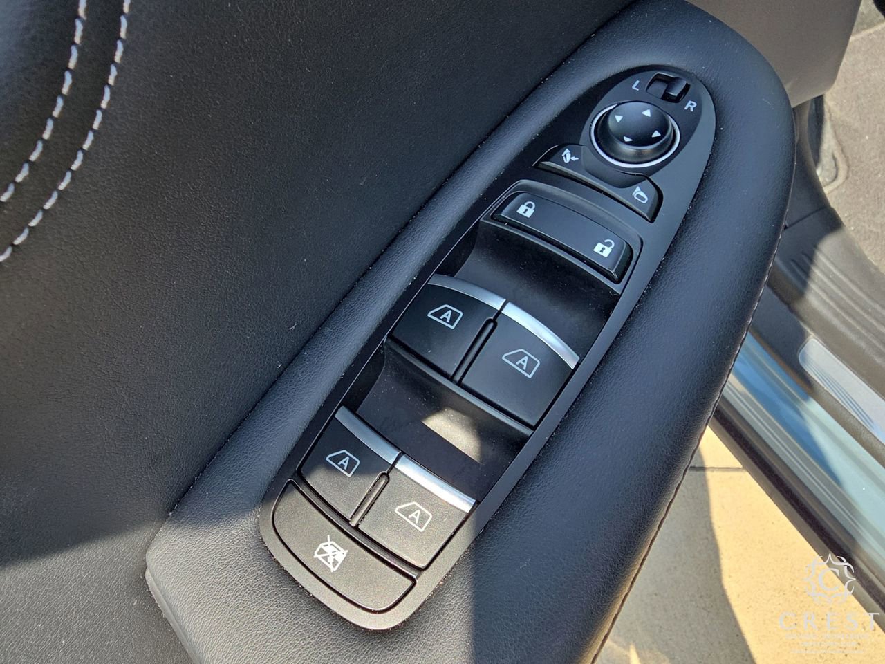Used 2023 INFINITI QX55 Luxe w/ Cargo Package AWD/4WD image 8