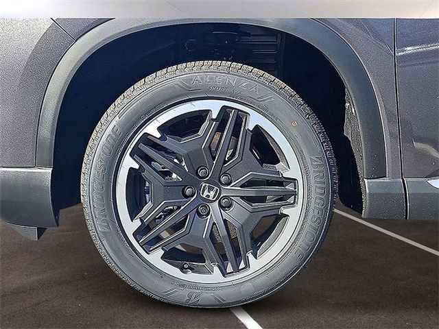 New 2026 Honda Pilot Touring image 7