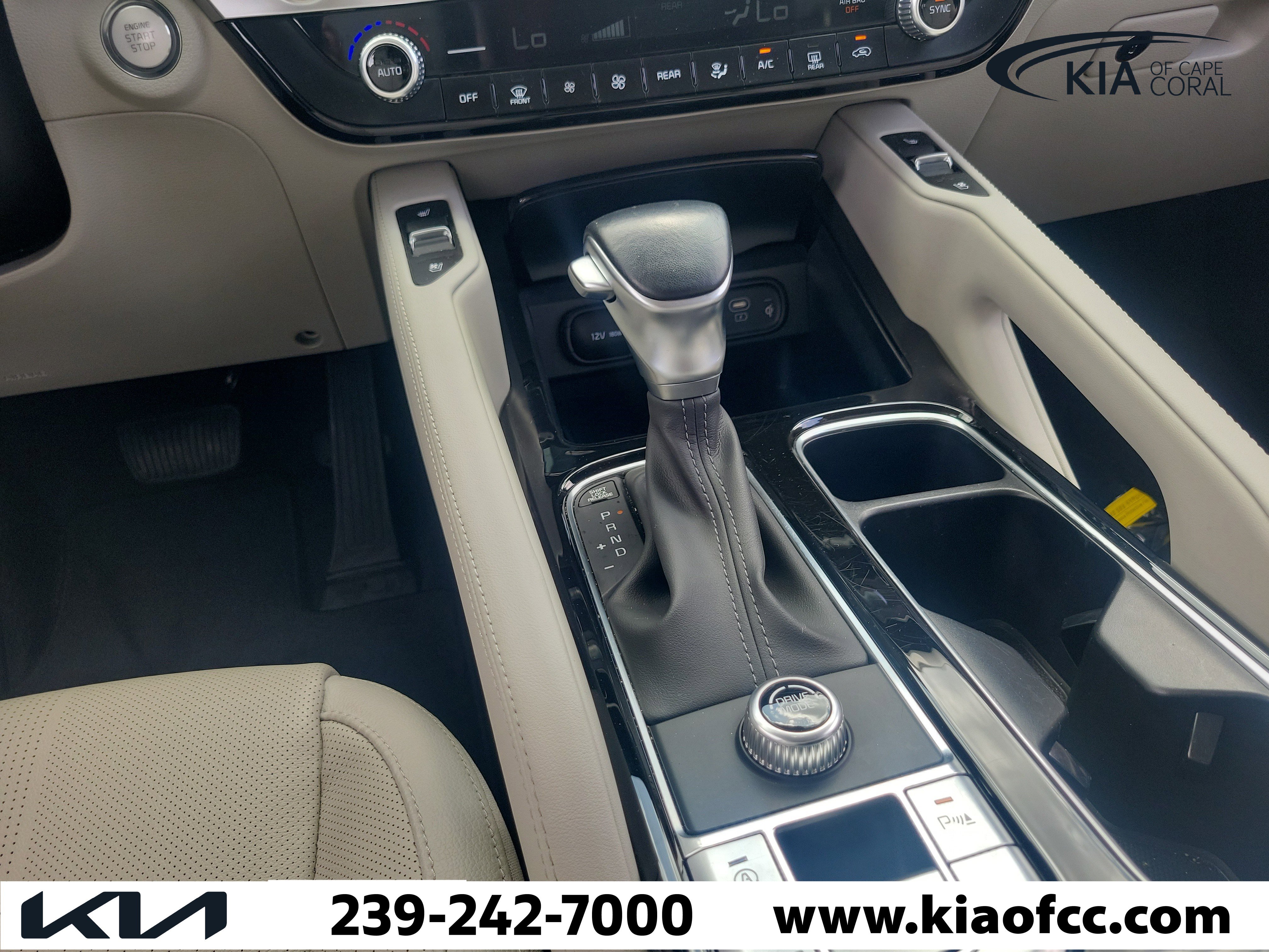 Used 2025 Kia Telluride EX w/ EX Captain's Chair Package FWD image 19