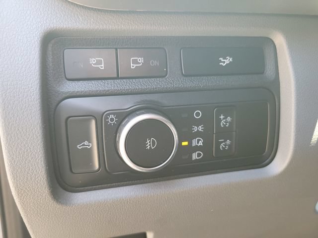 Certified 2023 Ford F350 XLT w/ Black Appearance Package AWD/4WD image 17