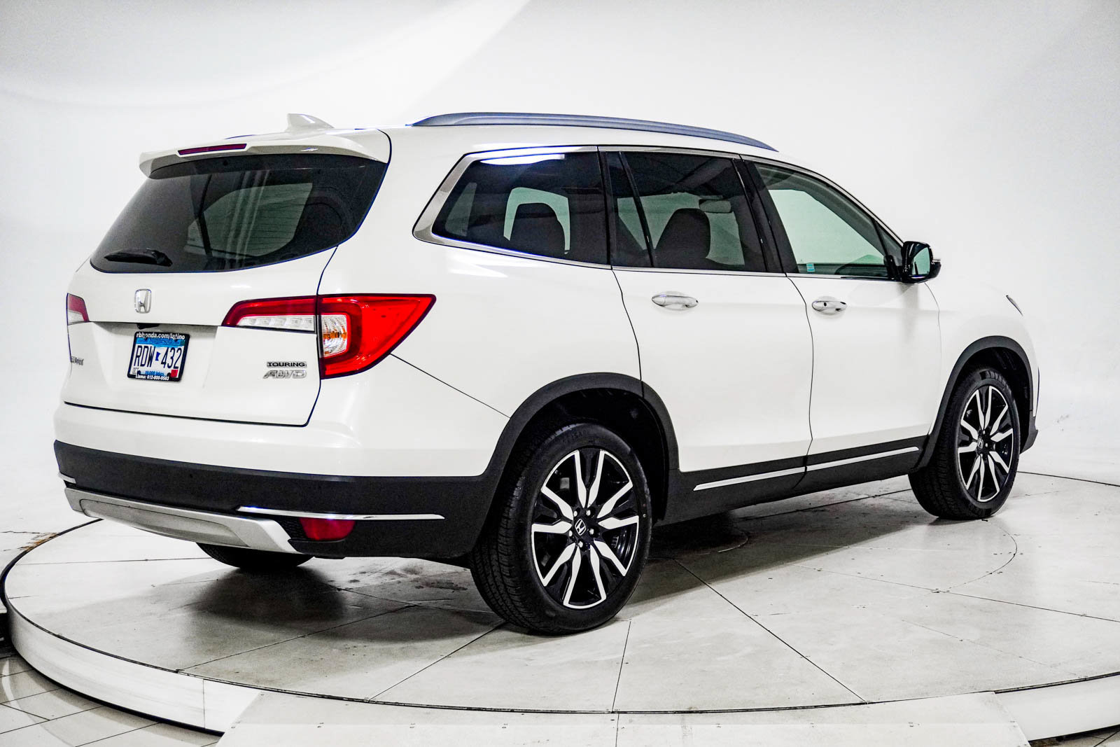 Used 2019 Honda Pilot Touring image 12