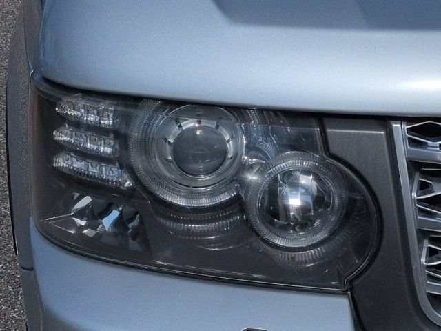 Used 2010 Land Rover Range Rover Supercharged AWD/4WD image 10