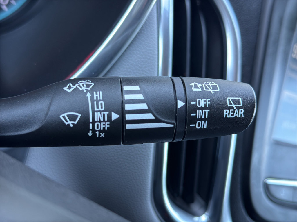 Used 2018 Chevrolet Equinox LT image 26