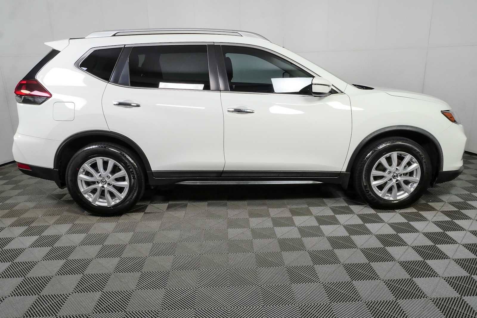 Used 2020 Nissan Rogue S w/ Special Edition Package FWD image 2