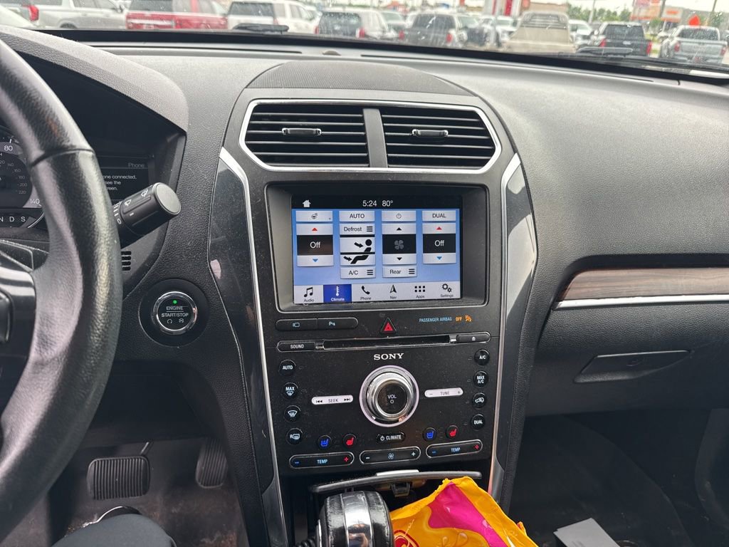 Used 2018 Ford Explorer Limited AWD/4WD image 12