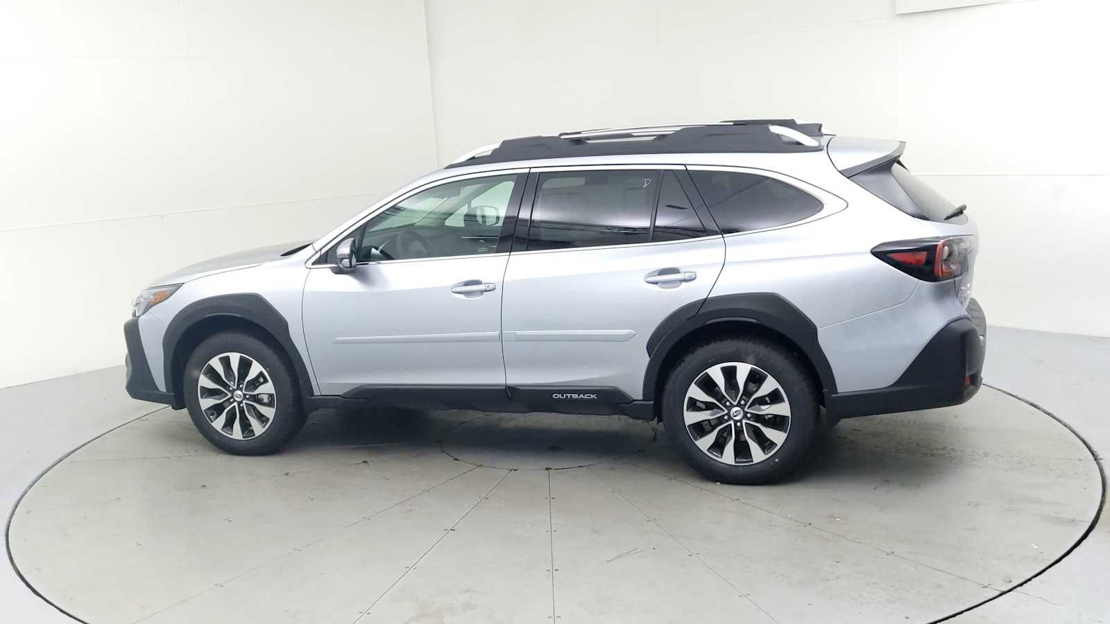 New 2025 Subaru Outback Touring image 6