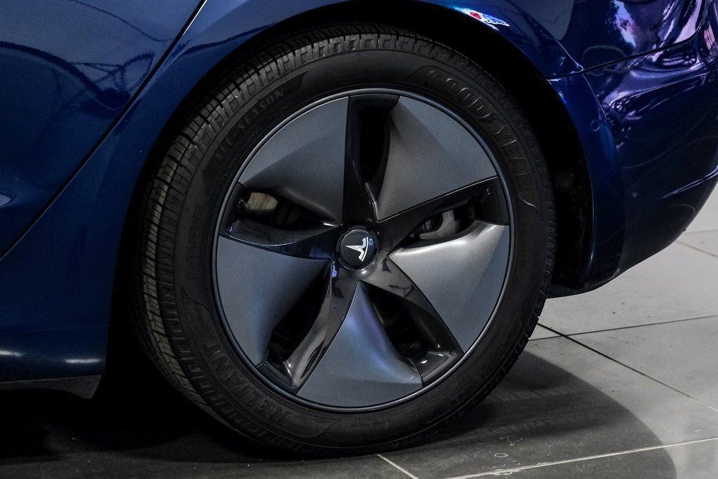 Used 2018 Tesla Model 3 Long Range image 50
