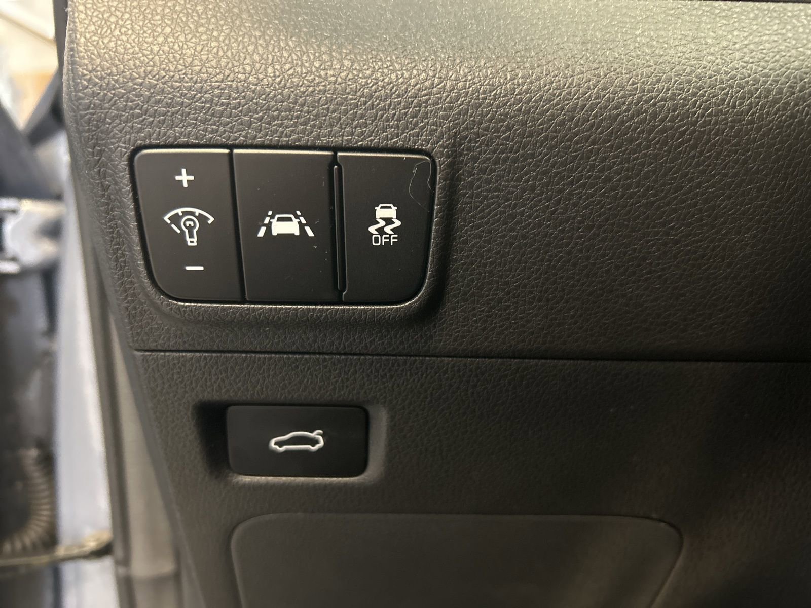 Used 2022 Kia K5 LX image 14