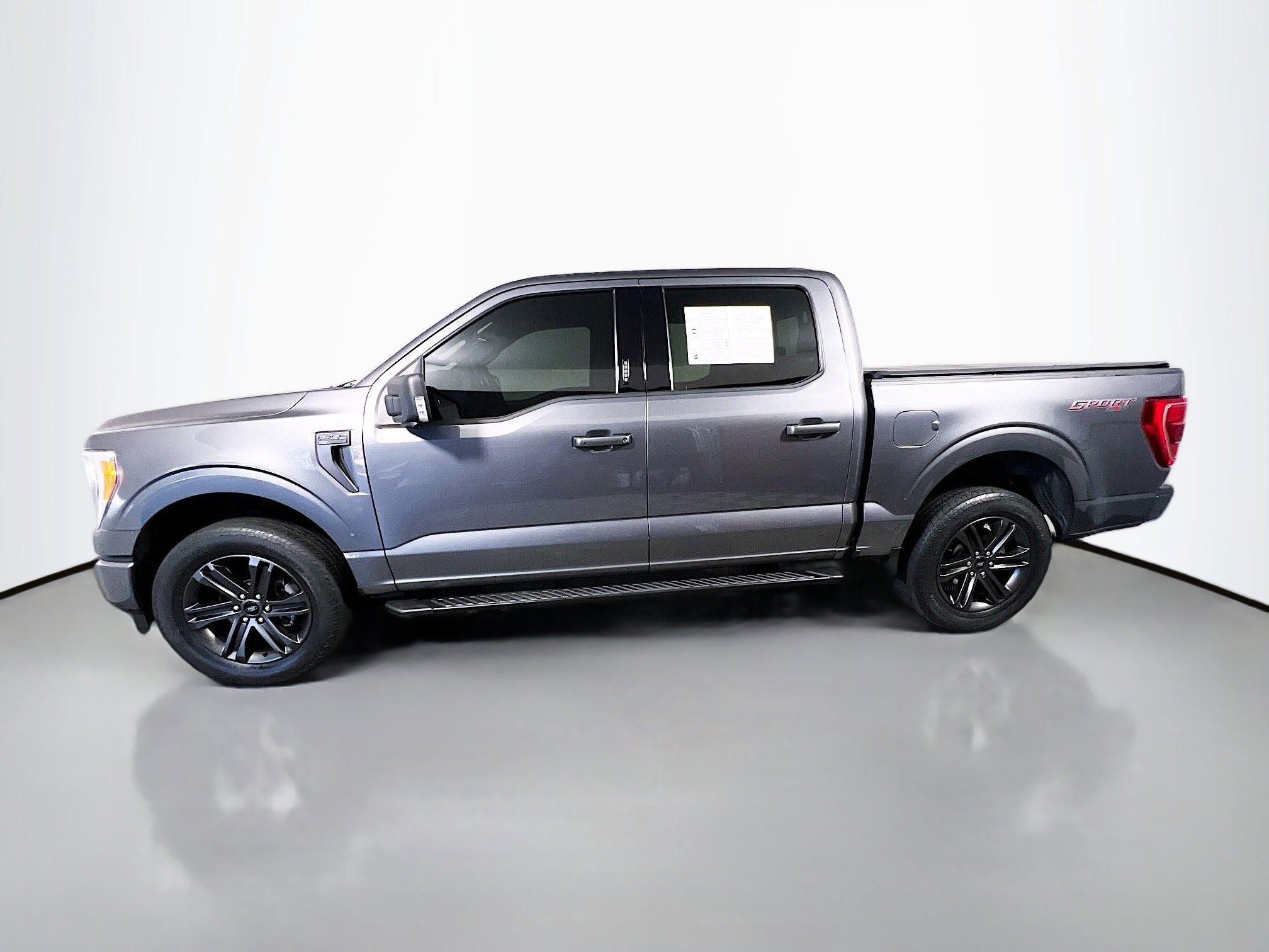 Used 2022 Ford F150 XLT w/ Equipment Group 302A High image 9