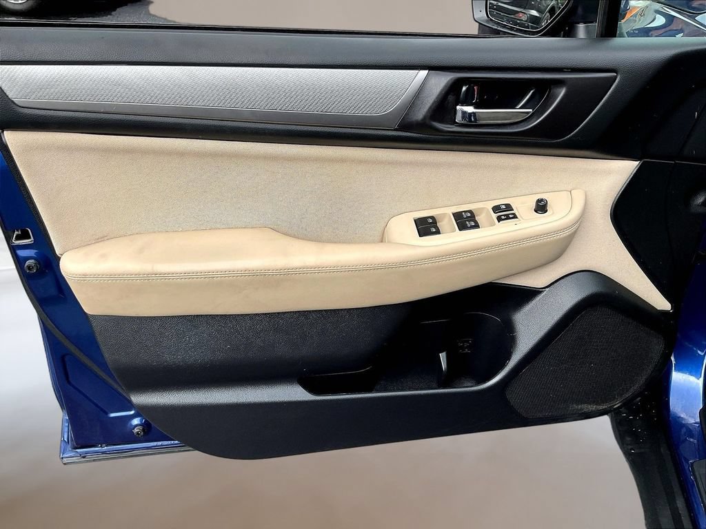 Used 2017 Subaru Outback 2.5i Premium AWD/4WD image 20