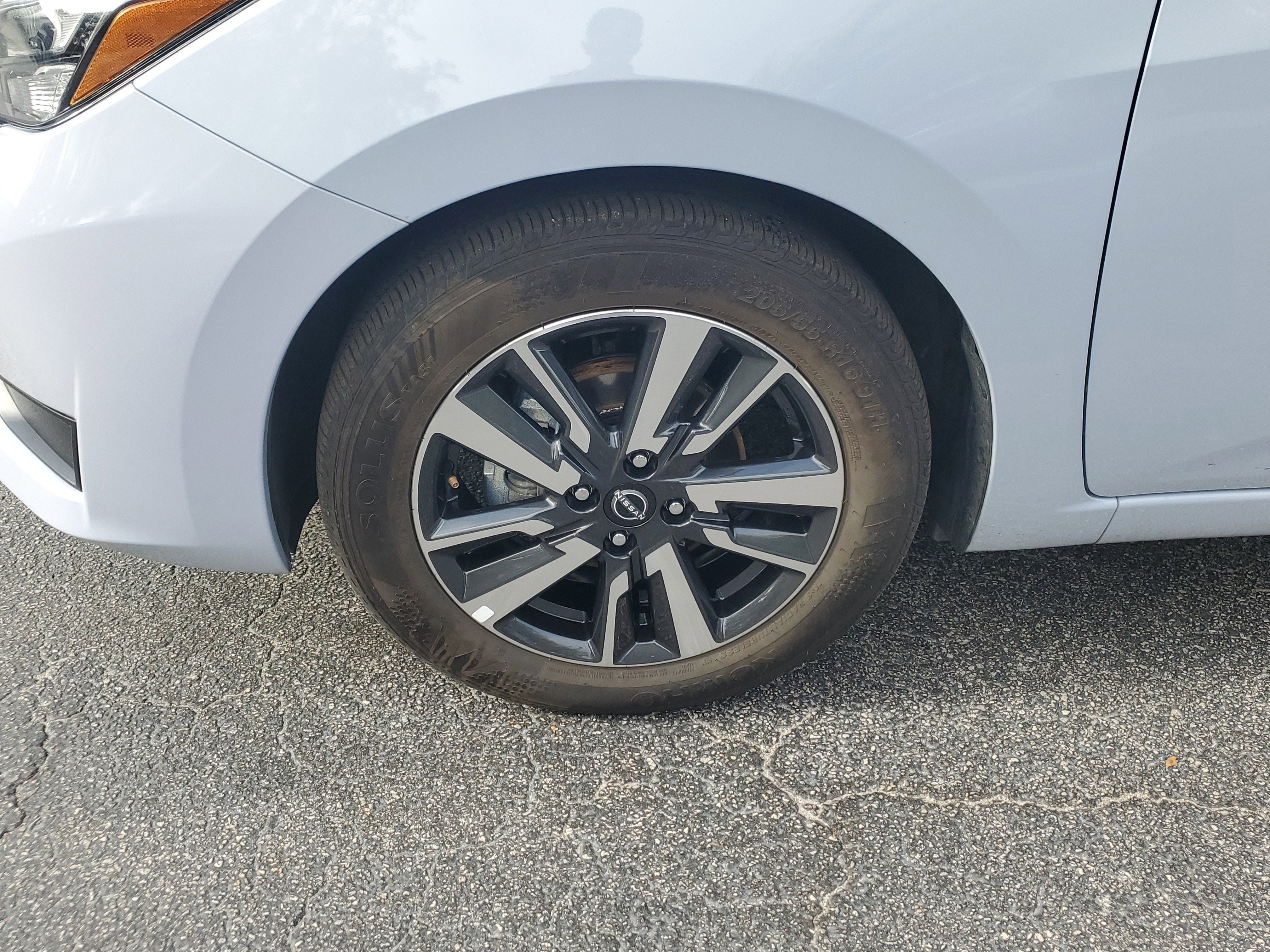 Certified 2025 Nissan Versa SV image 4