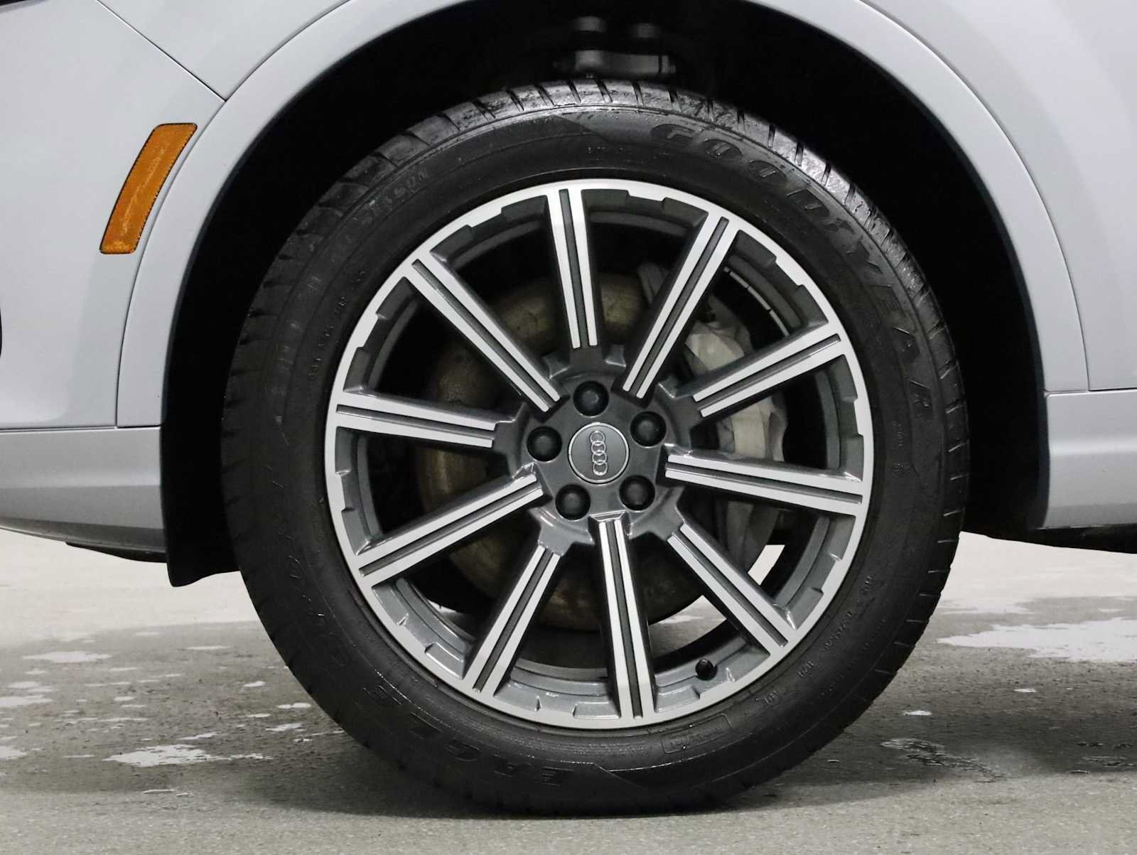 Used 2017 Audi Q7 3.0T Premium Plus AWD/4WD image 38