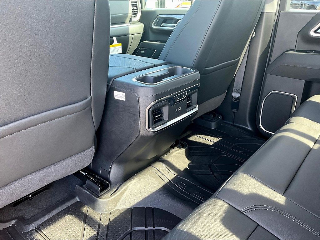 New 2026 Chevrolet Silverado 3500 LTZ w/ LTZ Convenience Package AWD/4WD image 13