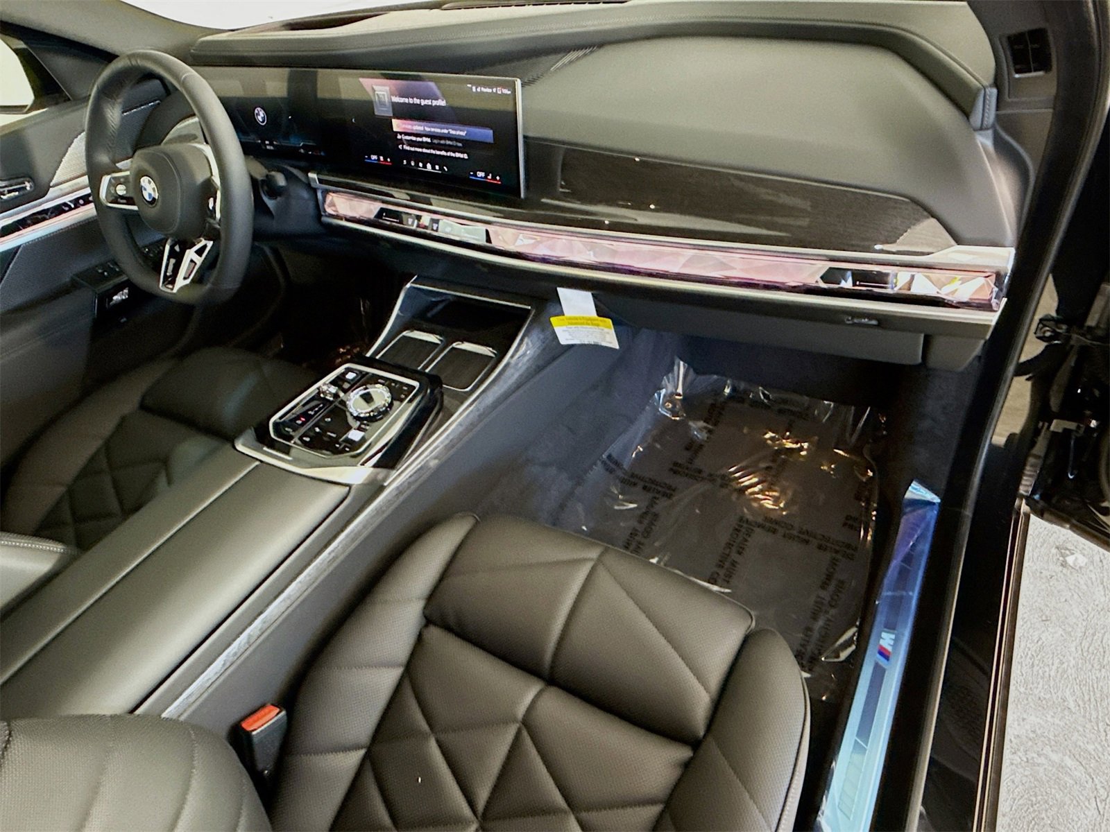 New 2026 BMW 740i w/ Premium Package image 31